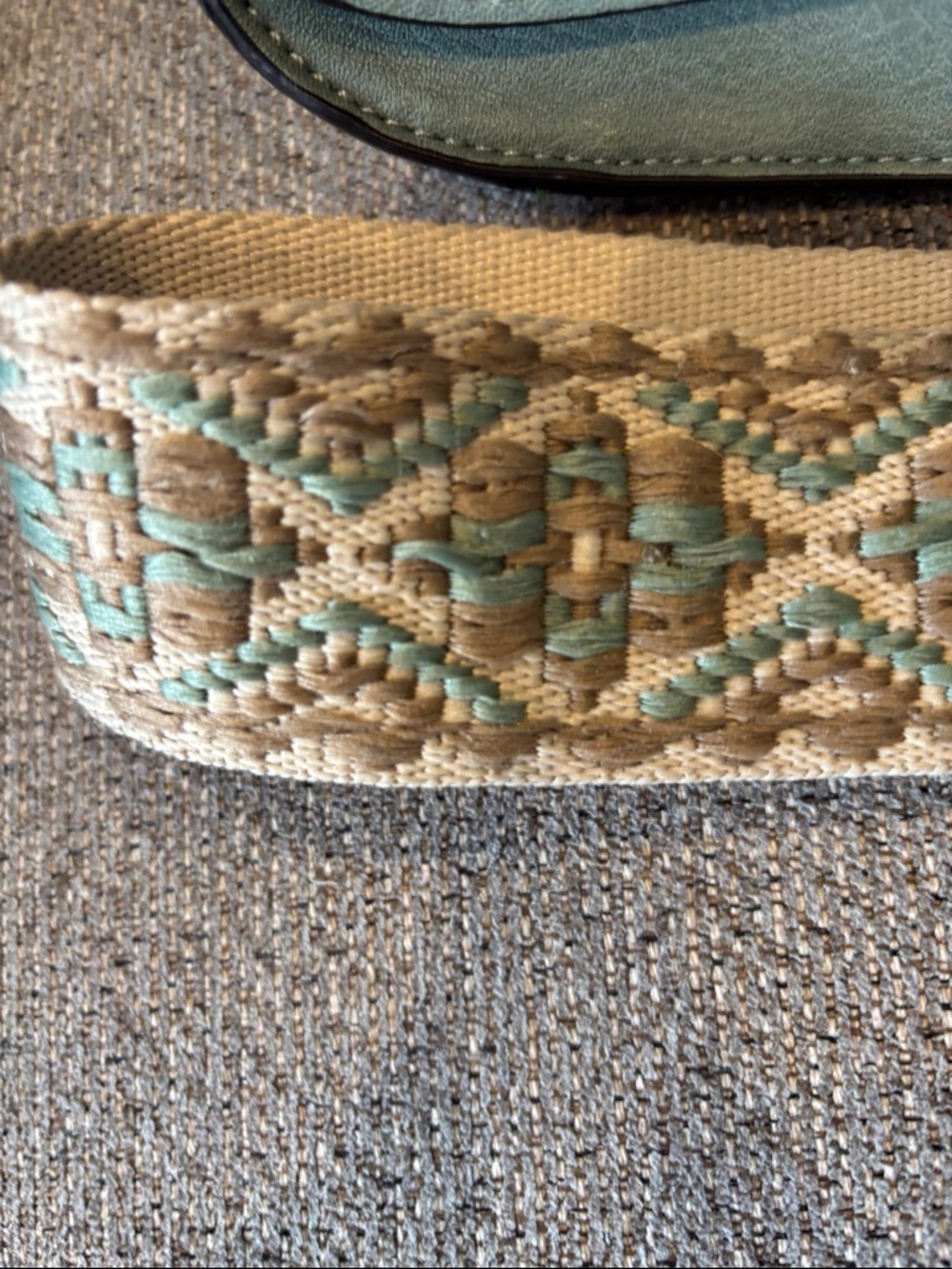 Jen & CoTeal Crossbody Shoulder Bag with Woven Strap and Tassel - Picture 4 of 12